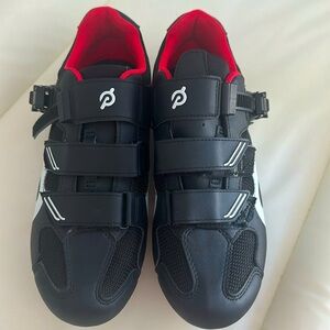 Peloton clip in riding shoes sz 44 (men’s 10.5)